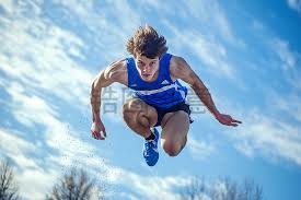 汉密尔顿获F1中国站冲刺赛排位赛杆位 维斯塔潘第二